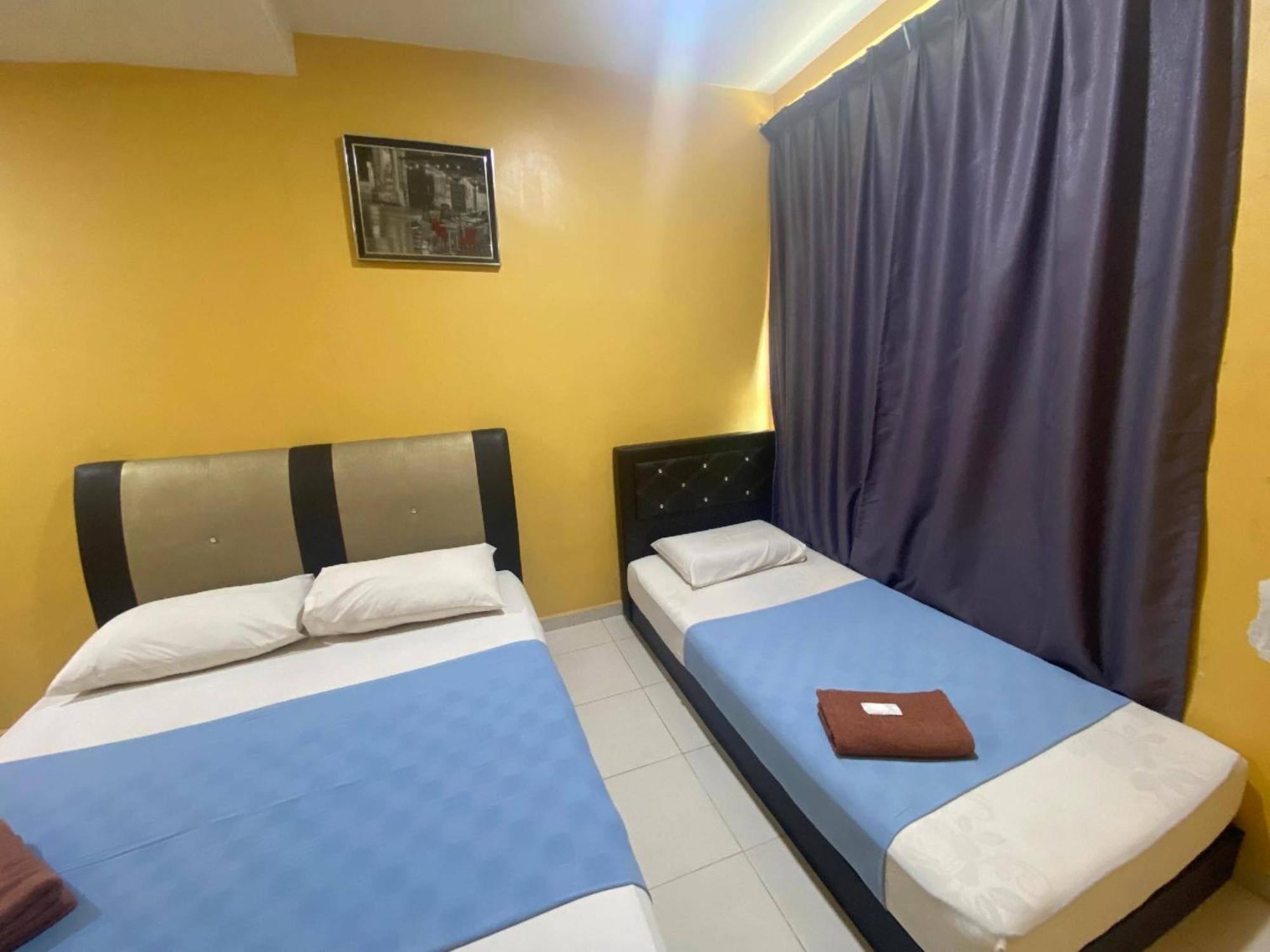 Oyo 91065 Hotel De Anjung Muadzam Shah Екстер'єр фото