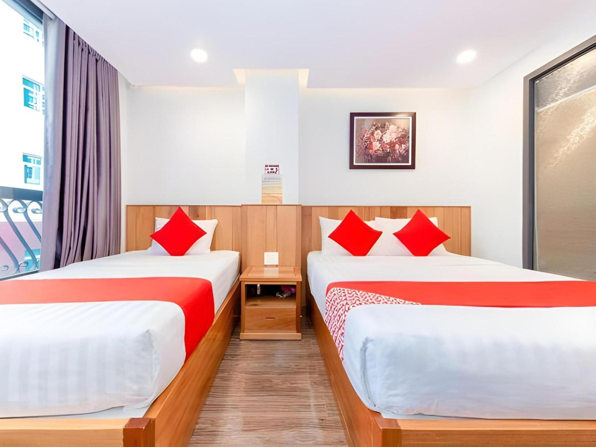 Oyo 91065 Hotel De Anjung Muadzam Shah Екстер'єр фото